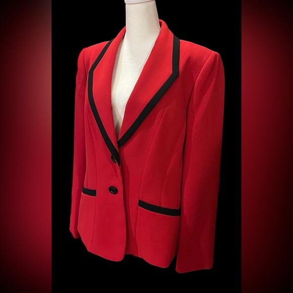 Preston & York vintage blazer/ jacket, red w/ black trim. Fitted, 2 pockets. 14 - Picture 2 of 11